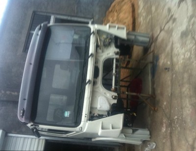 專業(yè)供應(yīng)尼桑混凝土攪拌機(jī)駕駛室，一站式采購平臺(tái)汽配人網(wǎng)詳解